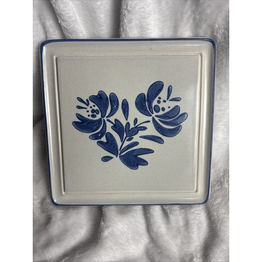 Pfaltzgraff USA Yorktowne Square Trivet Hot Pad 7.5" X 7.5" Blue Flower 615